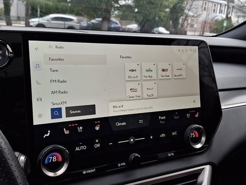 Certified 2024 Lexus RX 500h F Sport w/ Convenience Package image 17