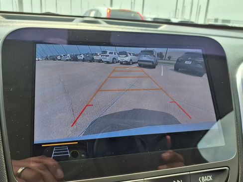 Used 2020 Chevrolet Equinox LT FWD image 11