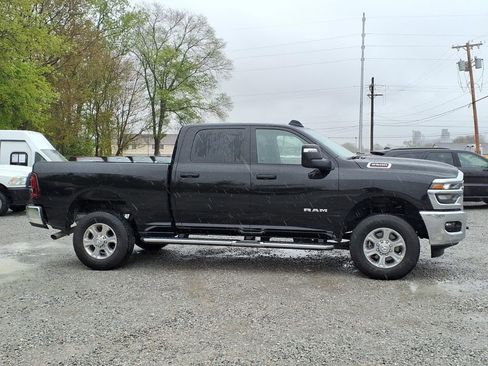 Used 2026 RAM 2500 Big Horn AWD/4WD image 4
