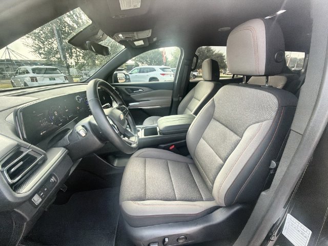 Certified 2026 Chevrolet Traverse LT w/ Driver Confidence Package FWD image 19