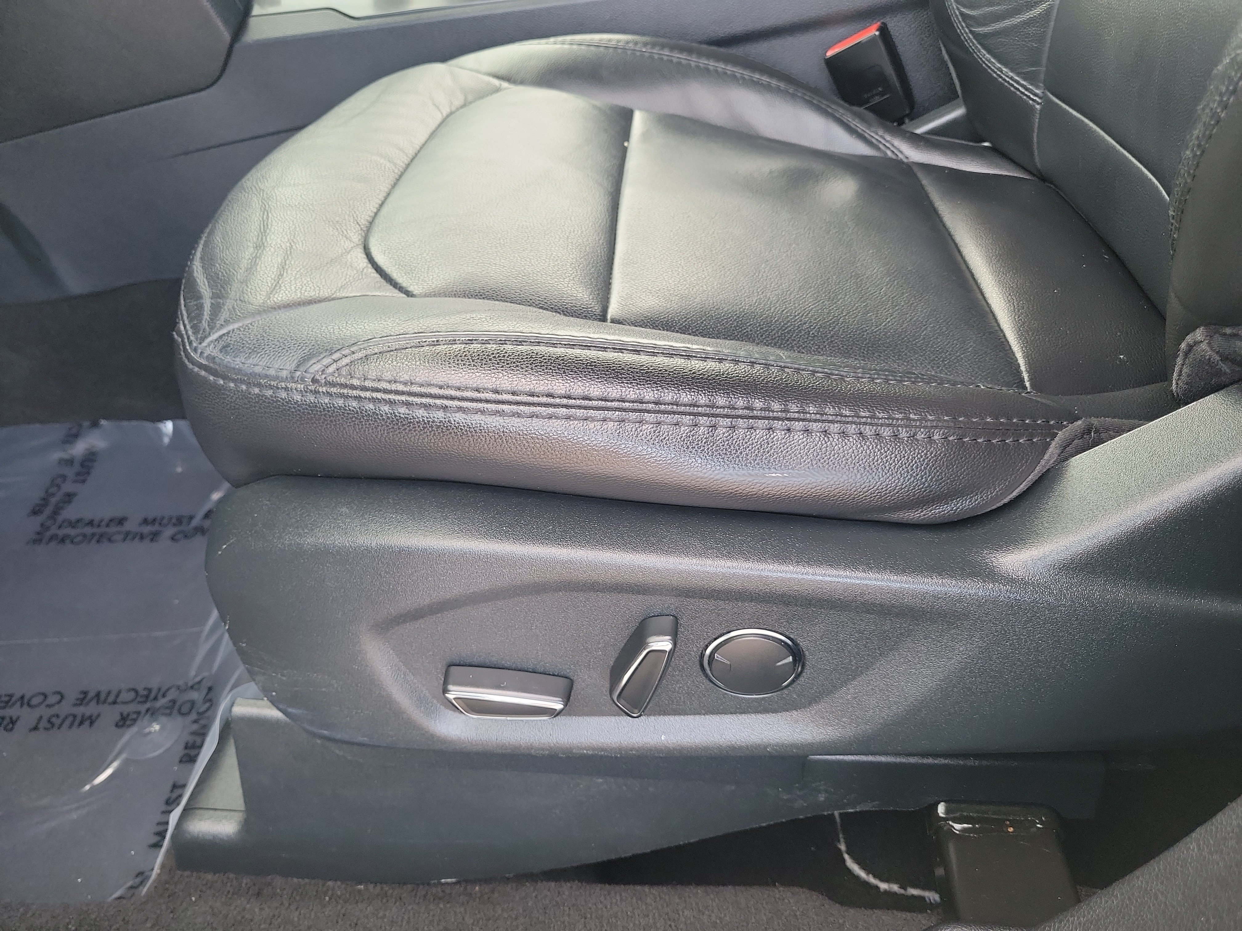 Used 2018 Ford Explorer XLT w/ Equipment Group 202A FWD image 22