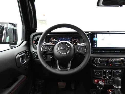 New 2025 Jeep Gladiator Rubicon w/ Convenience Group image 32