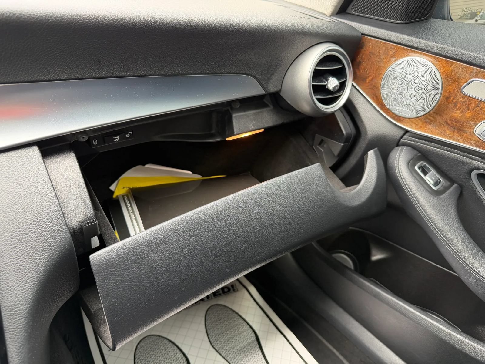 Used 2015 Mercedes-Benz C 300 4MATIC Sedan image 19
