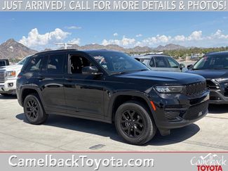 Used 2025 Jeep Grand Cherokee Altitude AWD/4WD video 1