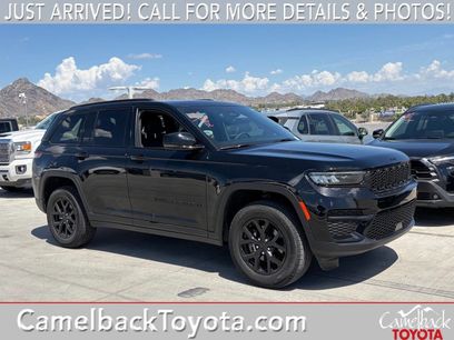 Used 2025 Jeep Grand Cherokee Altitude