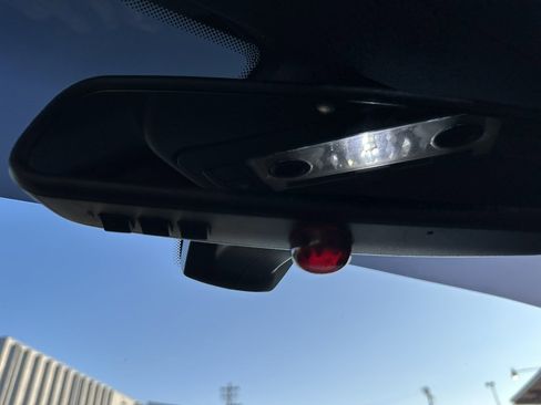 Used 2009 BMW 335i Convertible w/ Premium Pkg image 35