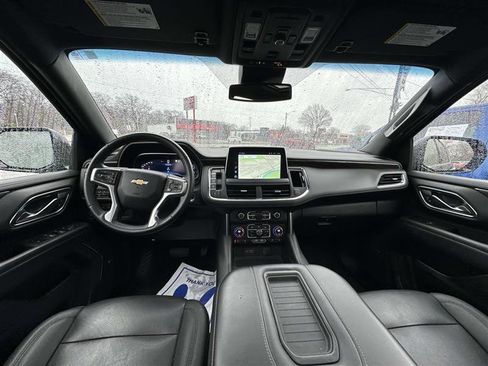 Used 2023 Chevrolet Suburban LT w/ Luxury Package AWD/4WD image 13