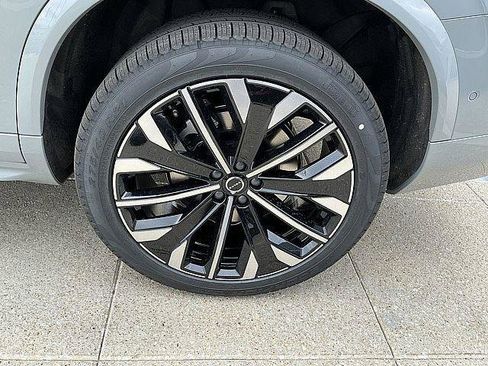 New 2026 Volvo XC90 T8 Plus w/ Protection Package AWD/4WD image 12