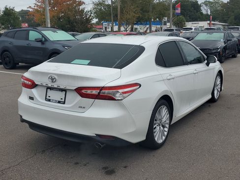 Used 2018 Toyota Camry L image 6