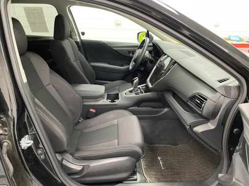 Used 2025 Subaru Outback Premium AWD/4WD image 10