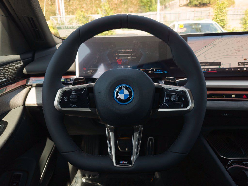 New 2027 BMW 550e xDrive w/ Premium Package AWD/4WD image 12