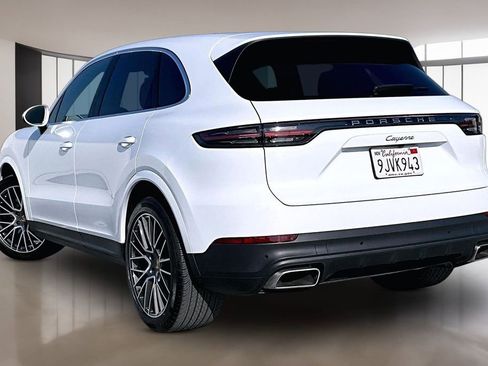 Used 2023 Porsche Cayenne AWD/4WD image 4