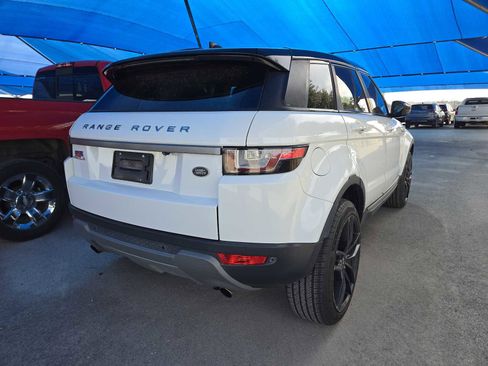 Used 2017 Land Rover Range Rover Evoque SE image 4