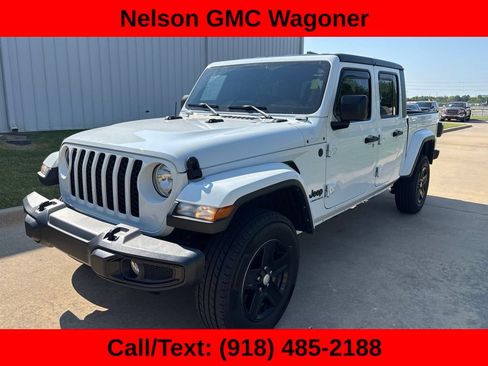 Used 2023 Jeep Gladiator Sport AWD/4WD image 1