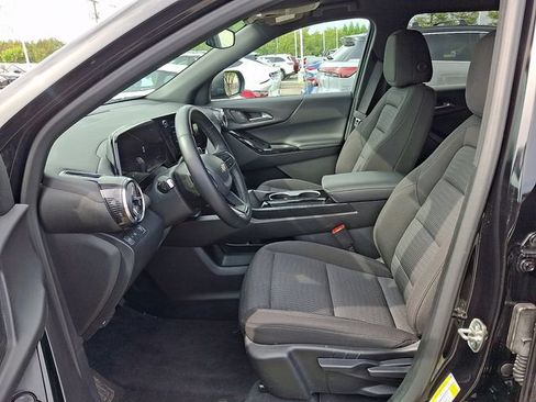 Used 2025 Chevrolet Equinox LT FWD image 9