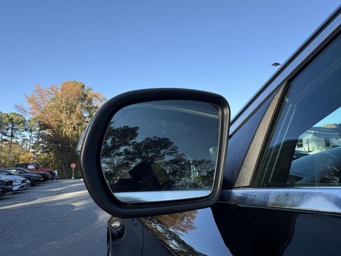 Used 2019 Mercedes-Benz C 300 Sedan image 12