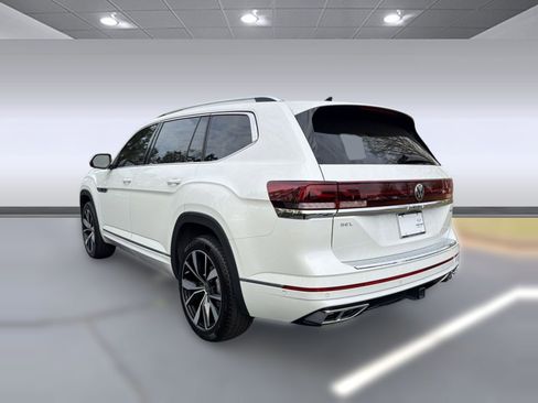 Used 2024 Volkswagen Atlas SEL Premium R-Line AWD/4WD image 3