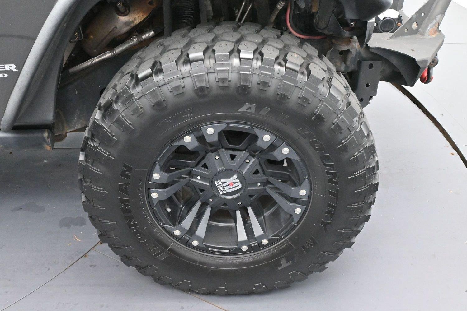 Used 2016 Jeep Wrangler Unlimited Rubicon w/ Dual Top Group AWD/4WD image 25