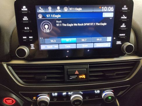 Used 2021 Honda Accord LX image 25