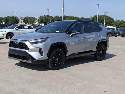 Used 2023 Toyota RAV4 XSE AWD/4WD image 10
