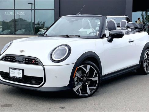 Certified 2025 MINI Cooper S image 3