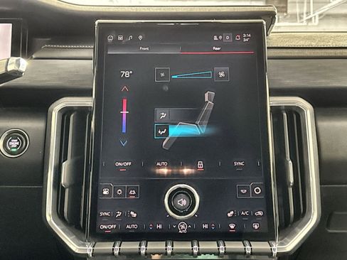 Used 2024 GMC Acadia Elevation image 21