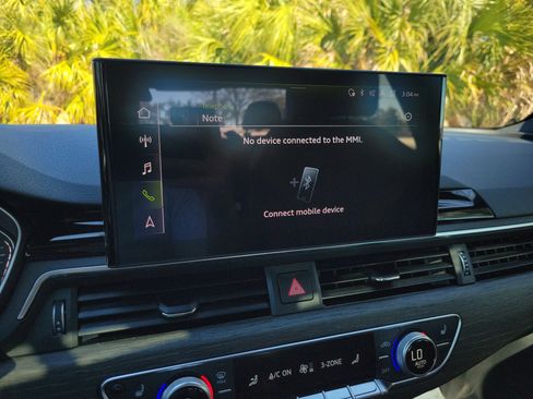 Used 2023 Audi A4 2.0T Premium w/ Convenience Package image 25