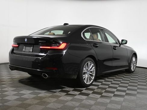 Used 2023 BMW 330i xDrive Sedan w/ Convenience Package AWD/4WD image 11