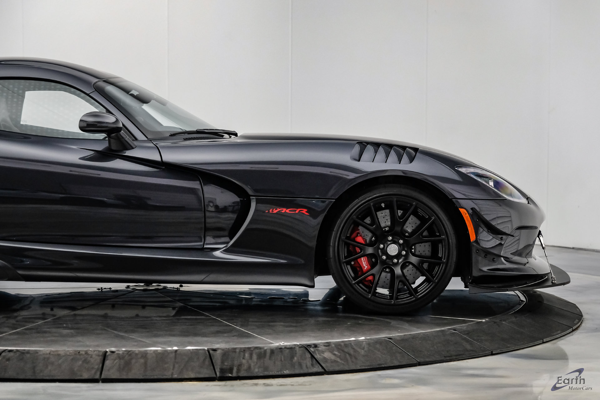 Used 2017 Dodge Viper ACR w/ Extreme Aero Package RWD image 30