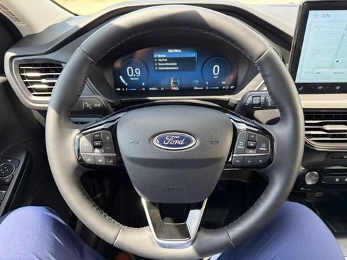 Certified 2025 Ford Escape Active w/ Active Premium Tech Pack AWD/4WD image 17