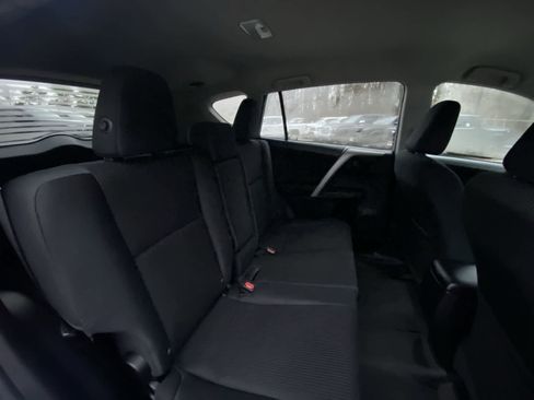 Used 2016 Toyota RAV4 LE image 29