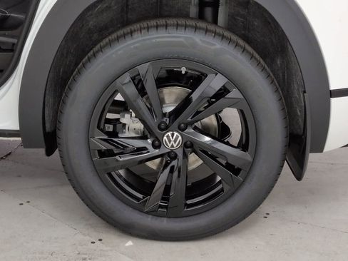 New 2026 Volkswagen Atlas Cross Sport SEL R-Line image 13