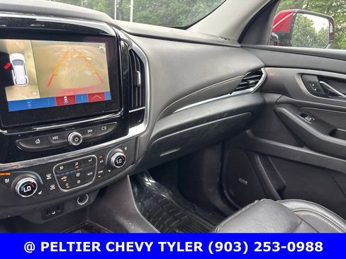 Used 2019 Chevrolet Traverse Premier w/ Driver Confidence II Package FWD image 17