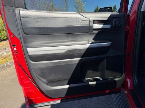 Used 2019 Toyota Tundra Limited w/ Limited Premium Package image 31