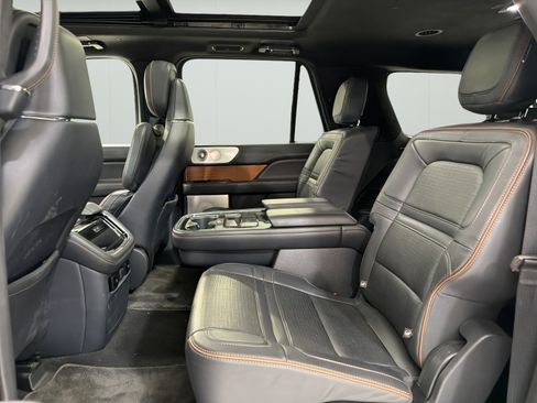 Used 2023 Lincoln Navigator L Black Label AWD/4WD image 10