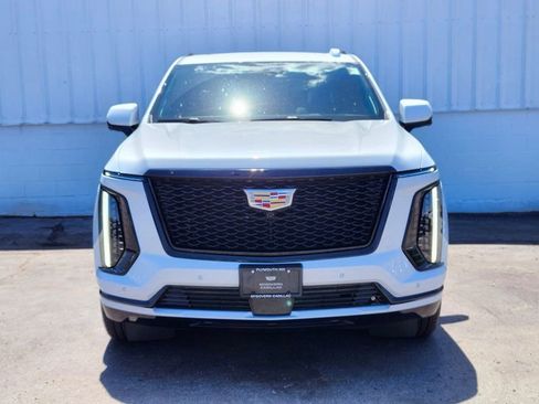 Certified 2026 Cadillac Escalade Platinum Sport w/ LPO, Floor Liner Package AWD/4WD image 8