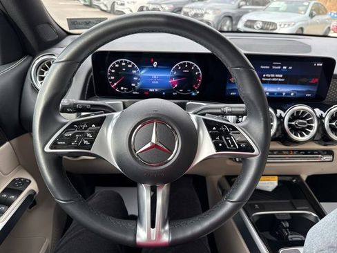 Certified 2025 Mercedes-Benz GLB 250 4MATIC image 12