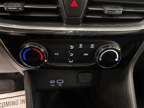Used 2024 Buick Encore GX Sport Touring AWD/4WD image 31
