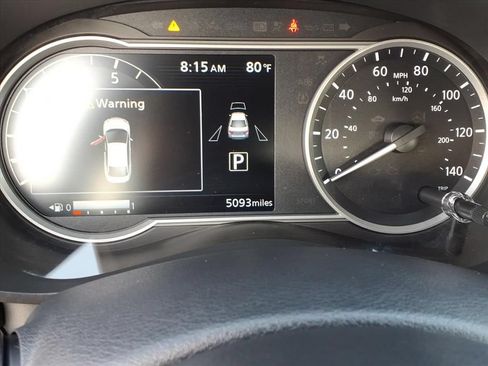 Used 2025 Nissan Versa SR w/ Trunk Package FWD image 29