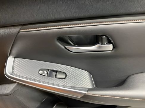 Certified 2023 Nissan Sentra SR FWD image 29