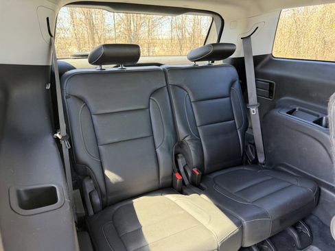 Used 2019 GMC Acadia SLT image 15