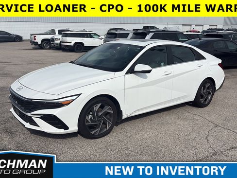 Used 2025 Hyundai Elantra Limited image 3