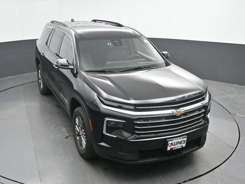 Used 2024 Chevrolet Traverse LT AWD/4WD image 39