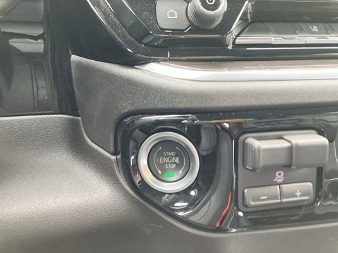 Used 2024 Chevrolet Silverado 2500 LTZ w/ LTZ Plus Package image 31