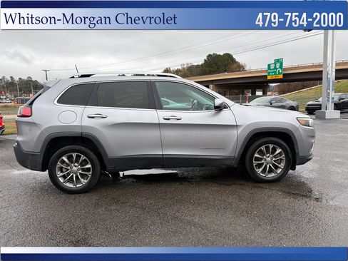 Used 2020 Jeep Cherokee Latitude Plus image 4