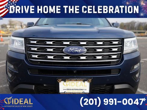 Used 2018 Ford Explorer Limited FWD image 2