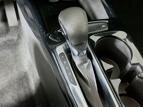 Used 2025 Chevrolet Trax LT image 23