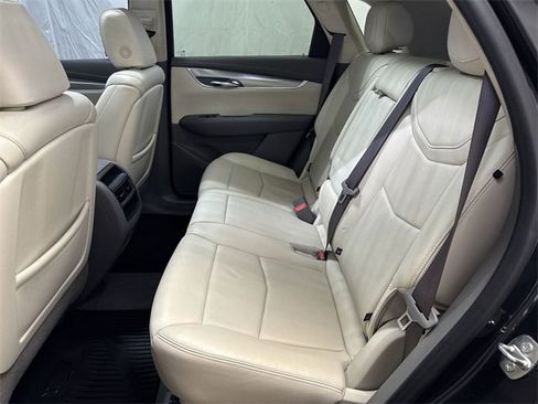Used 2020 Cadillac XT5 Premium Luxury image 13