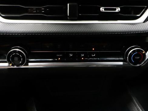 Used 2025 Chevrolet Equinox LT AWD/4WD image 30