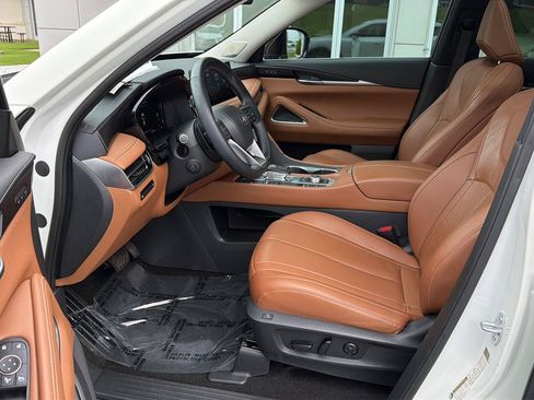 Used 2023 INFINITI QX60 Sensory w/ Cargo Package AWD/4WD image 10